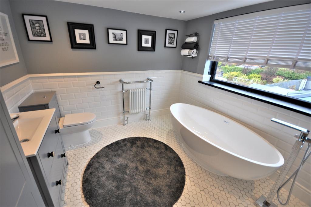 411 CDN Top bath 1