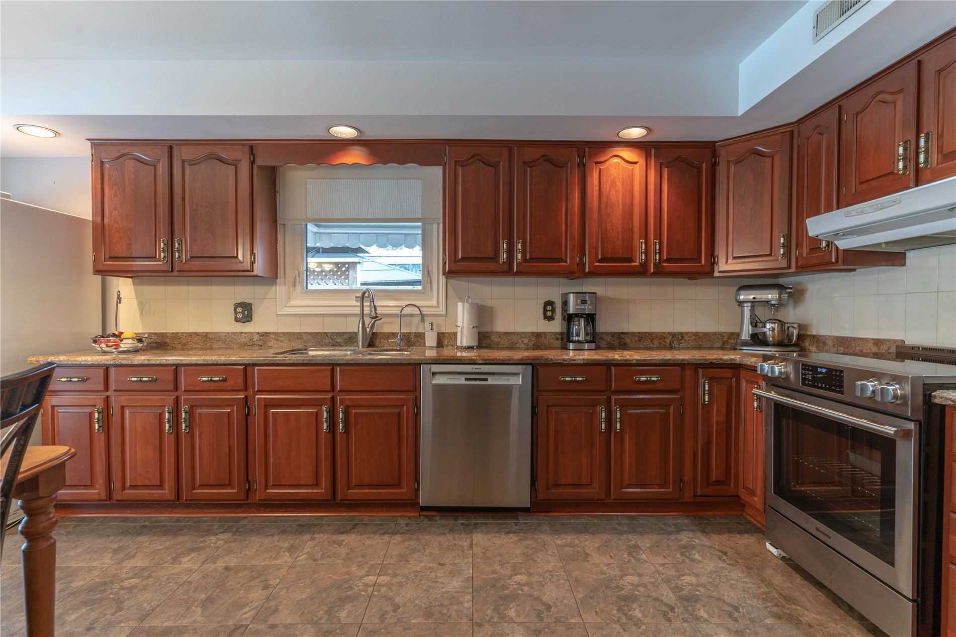 7097 Coach Kitchen (2021) 2
